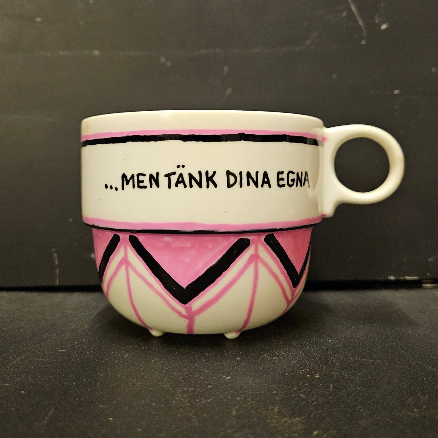 Köp mina tankar... men tänk dina egna (M)