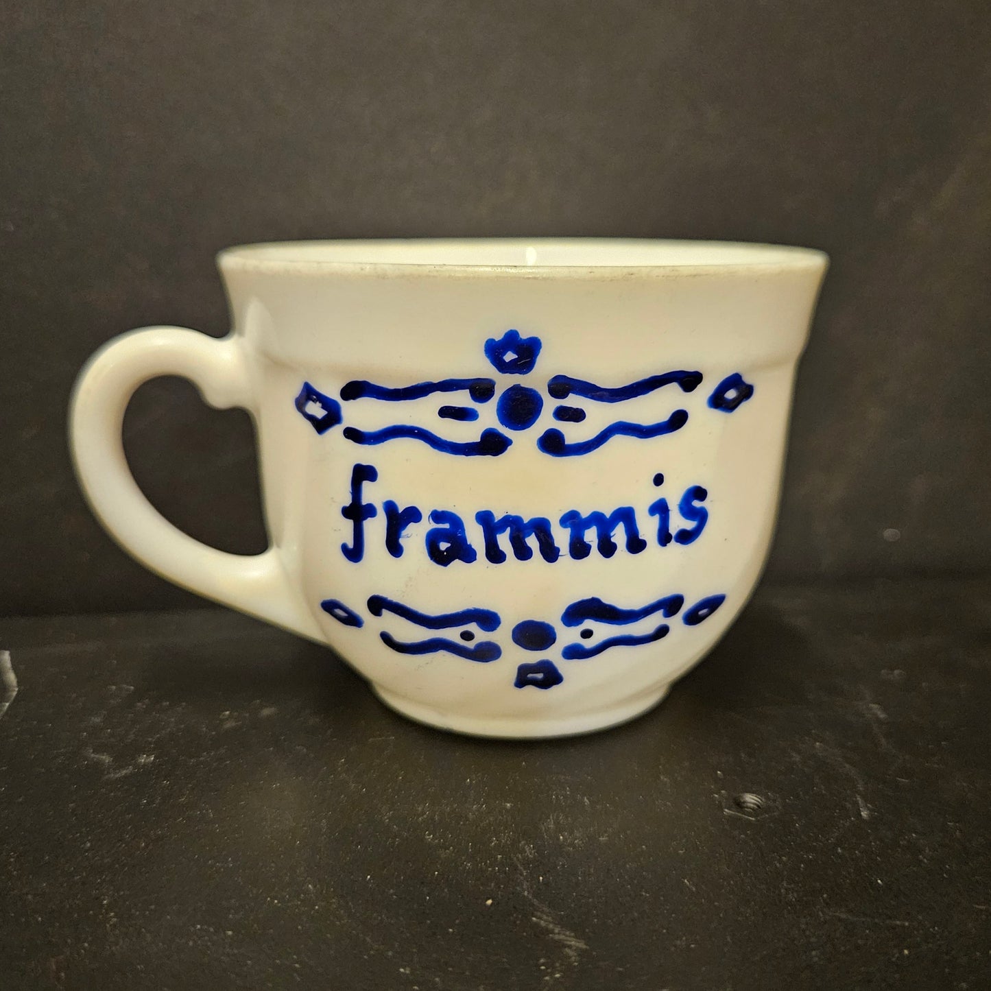 Frammis... bakis (M)