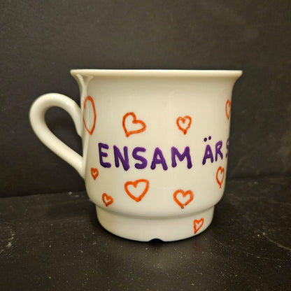 Ensam är själv (M)